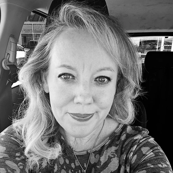 Court is going live!! Come hangout! New & Unlisted inventory!! @courtjones4379 - Picture 4 of 16